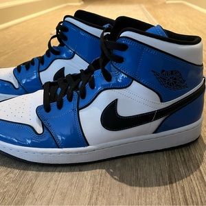 Nike Air Jordan 1 Mid SE Mens Signal Blue White - Size 12